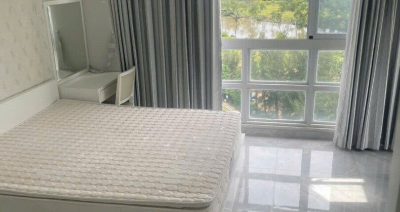 phong ngu master 810x430 - Mua bán căn hộ 3pn số 01 tòa L chung cư Happy Valley phường Tân Hưng giá 8,5 tỷ