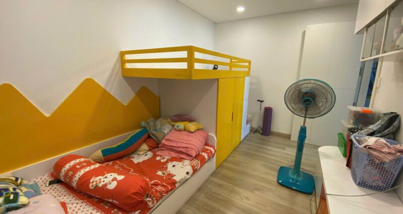 phong ngu nho can ho can ban 810x430 - Bán căn hộ chung cư Scenic Valley 1, 110m2, giá 8.550 tỷ, nội thất đầy đủ, xem nhà dễ.