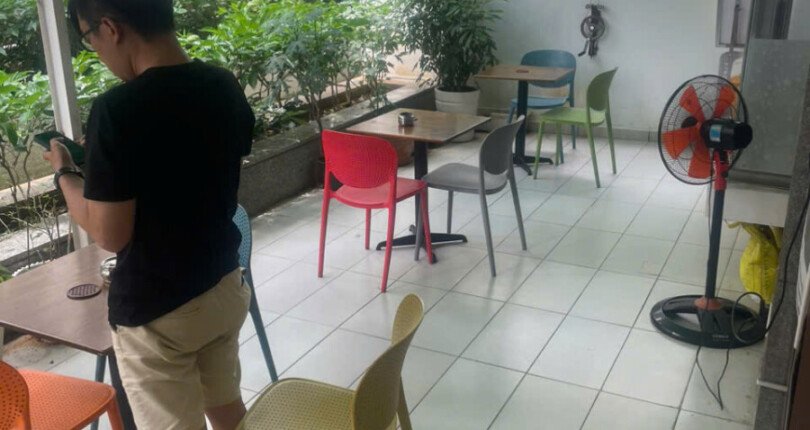 san vuon truoc shophouse ban 810x430 - Giá mua bán Shophouse khối đế Tháp D chung cư Scenic Valley 1 phường Tân Mỹ T8/2025