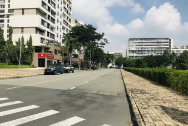 vi tri shophouse ban mat duong p chung cu the panorama 385x258 - Giá mua bán Shophouse đường P chung cư The Panorama T8/2025