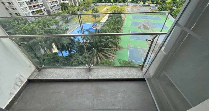 view ban cong phong ngu 810x430 - Hàng hiếm bán căn hộ số 05 tòa nhà D chung cư Green Valley phường Tân Mỹ