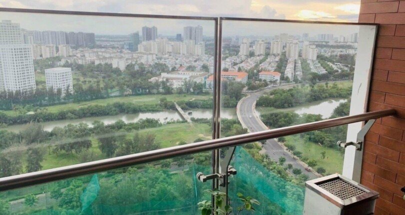 view phong khach 810x430 - Bán gấp căn hộ 3pn tòa A chung cư Green Valley phường Tân Mỹ t8/2025
