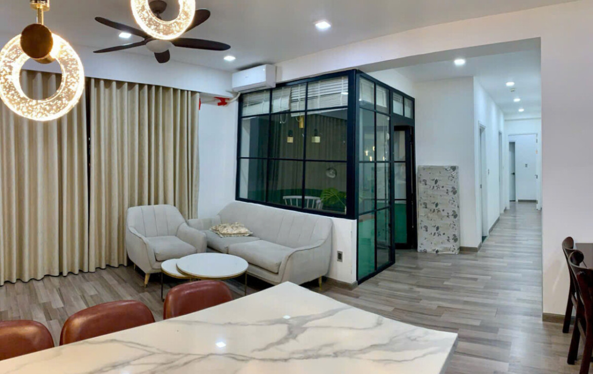 z6849387971614 eabe56ad23c36d6565a22515e06fadf5 1170x738 - Cho thuê căn hộ Sài Gòn South. Căn góc 104m2, lầu cao – 3phòng ngủ -2wc- Nội thất cao cấp - View hồ bơi – Giá 22 Triệu/Tháng( tặng tháng internet đầu)