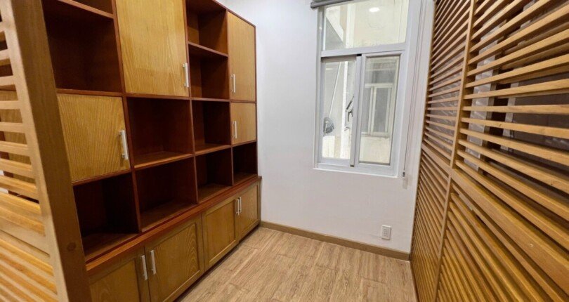 545363814 4056657931242783 5718447276025687213 n 810x430 - Bán căn hộ Sky Garden 3- DT 68m2 Lầu cao View trực diện hồ bơi- 2 Phòng ngủ-2wc- Nội thất như hình- Giá 5.150 Tỷ