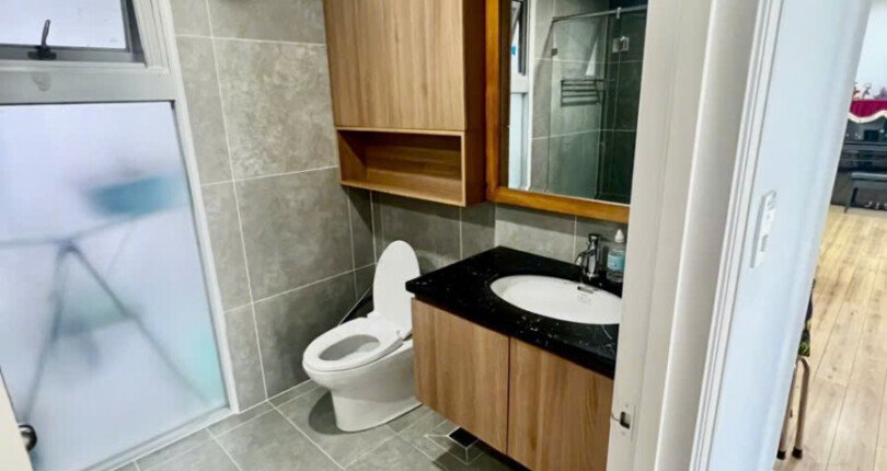 ban can ho garden court 1 8 810x430 - Bán căn hộ Garden Court 1. Nhà đẹp- DT 128m2 Thiết kế 3 Phòng ngủ-2wc- Nội thất đầy đủ- view công viên. Giá 14.5 Tỷ