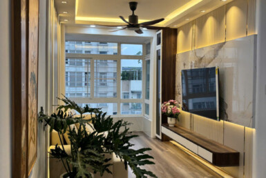 ban can ho sky garden 3 8 5 385x258 - Chủ cần bán căn hộ vừa decor xong. DT 68m2 Nhà mới, đẹp- Nội thất cao cấp- 2 phòng ngủ-2wc- Lầu cao vút- Giá 5.250 Tỷ