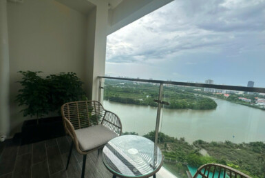 ban cong can ho truc dien song 385x258 - Giá mua bán căn hộ 3pn tòa A chung cư Riverside Residence phường Tân Mỹ T10/2025