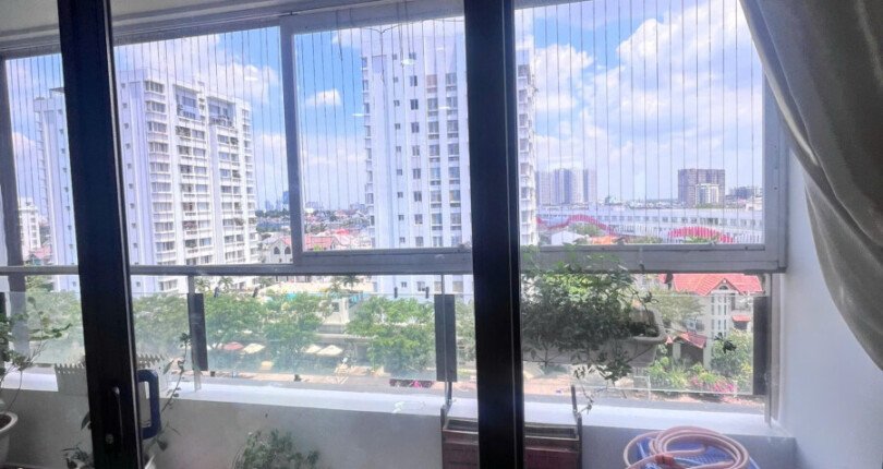 ban cong phong ngu can ho ban 810x430 - Giá mua bán căn hộ 3pn số 01 tòa C chung cư Nam Khang Phú Mỹ Hưng T9/2025