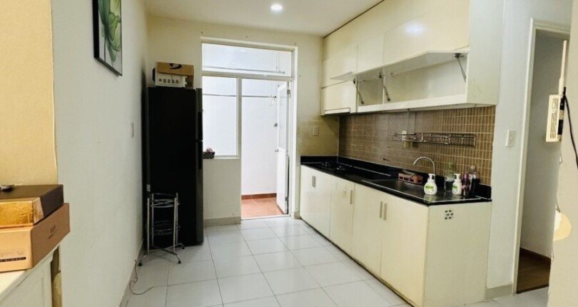 bep can ho ban 3 810x430 - Cần bán căn hộ chung cư Sky Garden 3, 68m2, lầu cao, giá 4.690 tỷ, nhà đang trống xem nhà dễ.