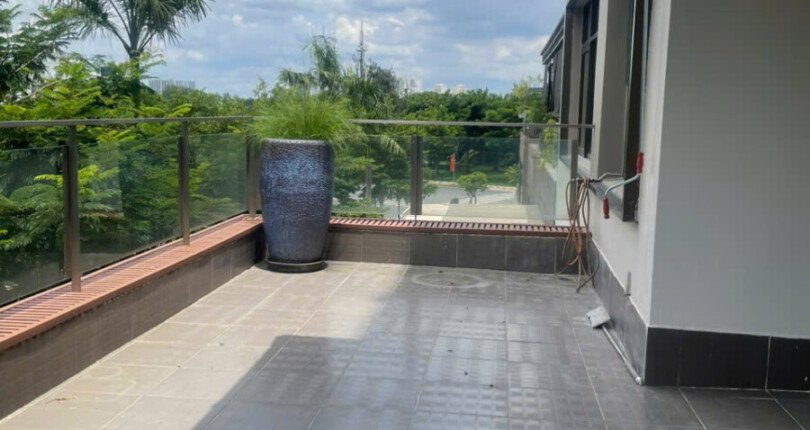 can ho ban co 2 san vuon truoc sau 810x430 - Giá mua bán căn hộ 3pn tầng sân vườn chung cư The Panorama Phú Mỹ Hưng T9/2025