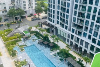 can-ho-ban-lien-ke-ho-boi-noi-khu