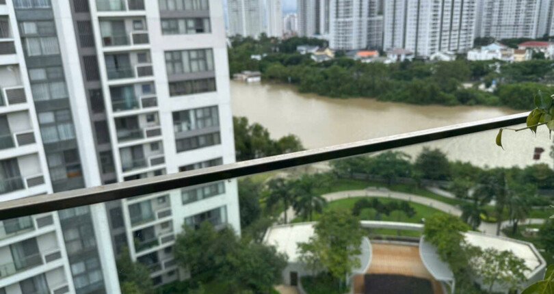 can ho ban truc dien ho boi noi khu 810x430 - Giá mua bán căn hộ 3pn tòa A chung cư Riverpark Premier T10/2025