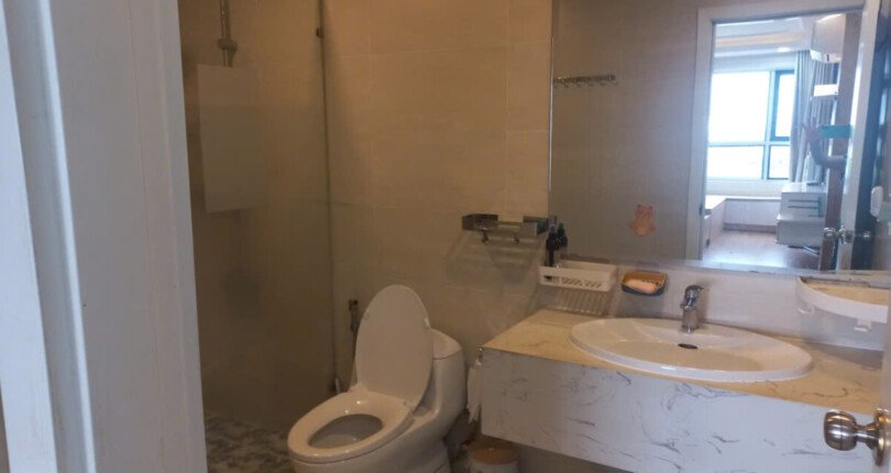 can ho co 2 toilet hoan thien nhu hinh 810x430 - Giá mua bán căn hộ 3pn tòa A view công viên chung cư Nam Phúc Le Jardin T9/2025