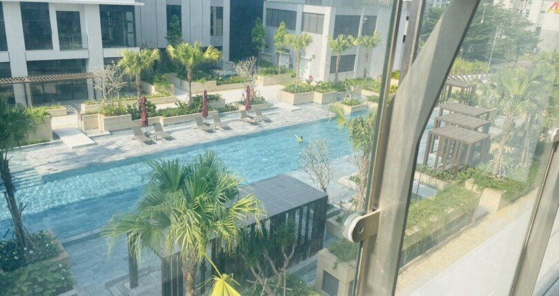can ho lien ke ho boi noi khu 810x430 - Giá mua bán căn hộ 3pn tòa B view hồ bơi chung cư Cardinal Court Phú Mỹ Hưng T9/2025