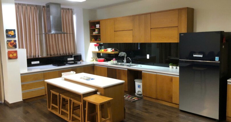 cho thue biet thu Nam thong 3 Copy 810x430 - Cho thuê biệt thự Nam Thông Phú Mỹ Hưng. Tổng DT 300m2- có thang máy- 3 Phòng-2wc- Giá thuê 2.700 USD/Tháng