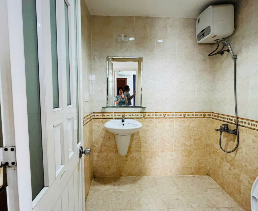 gen h z7013146783741 b2cdc8b396a8fc277042397803912d70 900x738 - Cho thuê căn góc Sky Garden 2. DT 89m2 View trực diện hồ bơi- 3 phòng ngủ-2wc- Giá thuê rẻ chỉ 16 Triệu/Tháng