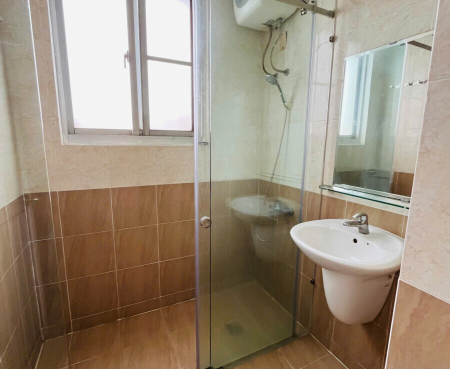 gen h z7013146799909 42ba8e90510a433d8954dc7131b4dade 900x738 - Cho thuê căn góc Sky Garden 2. DT 89m2 View trực diện hồ bơi- 3 phòng ngủ-2wc- Giá thuê rẻ chỉ 16 Triệu/Tháng