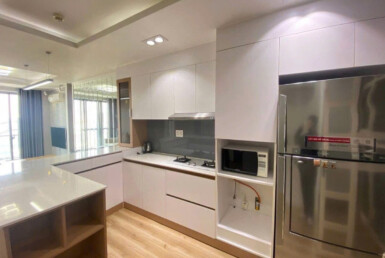 hinh anh bep can ho can ban 385x258 - Bán căn hộ 80m2, chung cư Scenic Valley 1, giá 7 tỷ, 02pn, nội thất đầy đủ, xem nhà dễ.