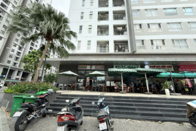 hinh anh cho thue shop mat bang kinh doanh khoi de chung cu sunrise riverside nha be t9 2025 385x258 - Giá cho thuê Shop khối đế - mặt bằng kinh doanh đường D1 kdc Sunrise Riverside Nhà Bè T9/2025