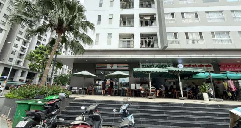 hinh anh cho thue shop mat bang kinh doanh khoi de chung cu sunrise riverside nha be t9 2025 810x430 - Giá cho thuê Shop khối đế - mặt bằng kinh doanh đường D1 kdc Sunrise Riverside Nhà Bè T9/2025