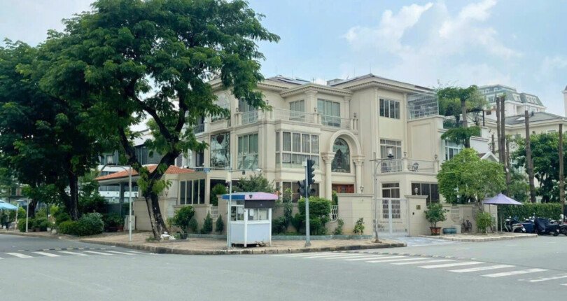 hinh anh mua ban nha biet thu nguyen can goc duong 17 khu pho my gia phuong tan my t9 2025 810x430 - Giá mua bán nhà Biệt thự tứ lập căn góc mặt Đường 17 Khu phố Mỹ Gia phường Tân Mỹ T9/2025