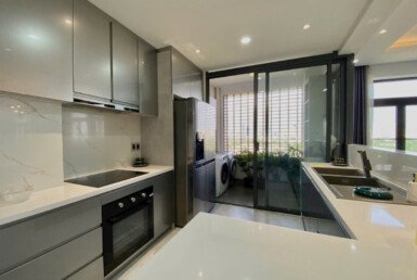 khong-gian-bep-rong-rai