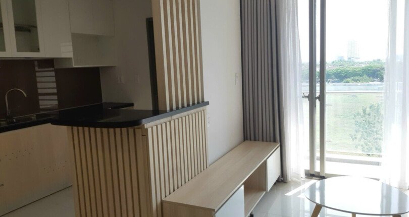 khong gian bep rong rai 810x430 - Giá mua bán căn hộ 2pn tòa nhà B chung cư Hưng Phúc Happy Residence T9/2025