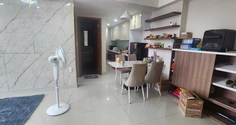 khong gian phong an va bep 810x430 - Giá mua bán căn hộ 2pn tòa C view Biệt thự chung cư Hưng Phúc Happy Residence t9/2025