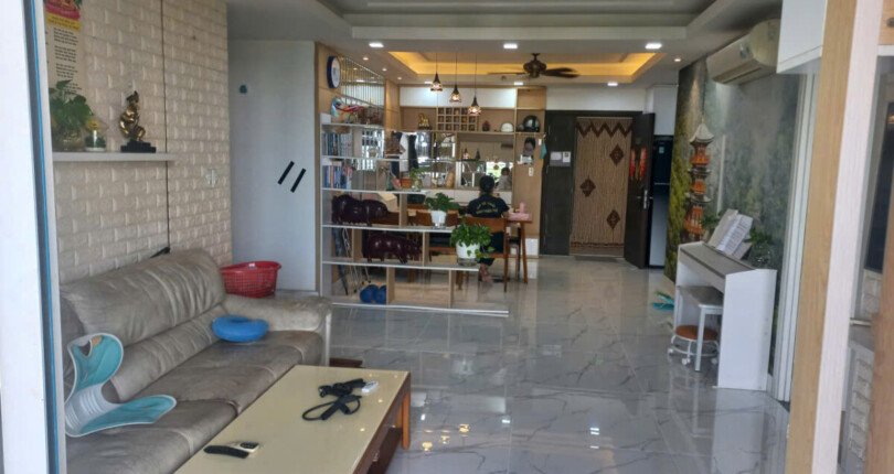 khong gian phong khach rong rai 810x430 - Giá mua bán căn hộ 3pn tòa A view công viên chung cư Nam Phúc Le Jardin T9/2025