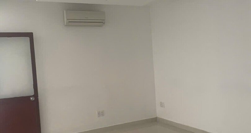 nha ban co 10pn lon 810x430 - Giá mua bán nhà phố nguyên căn 10pn đường Nội Khu Hưng Gia 4 Phường Tân Hưng T9/2025