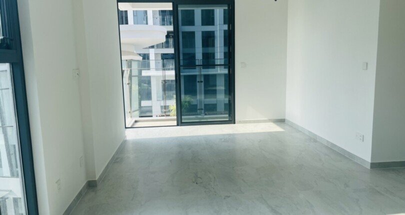 phong khach can ho 810x430 - Giá mua bán căn hộ 3pn tòa nhà B chung cư Cardinal Court Phú Mỹ Hưng T9/2025