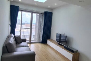 phong-khach-can-ho-ban