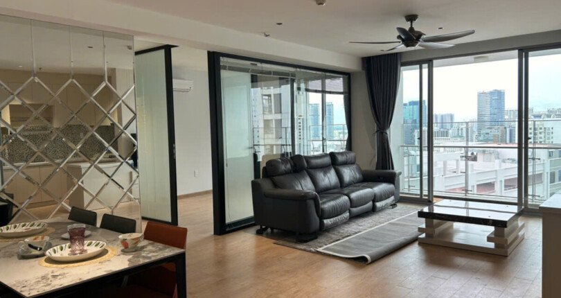 phong khach can ho ban 30 810x430 - Bán căn hộ chung cư Green Valley, diện tích 119m2, 03pn, giá 10,5 tỷ , nhà đang có hợp đồng thuê 33tr/tháng.