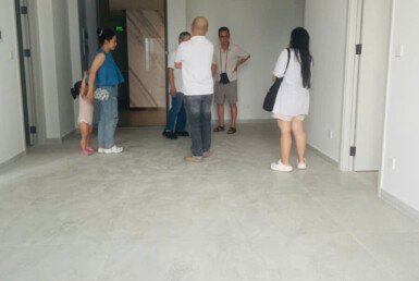 phong-khach-can-ho-ban