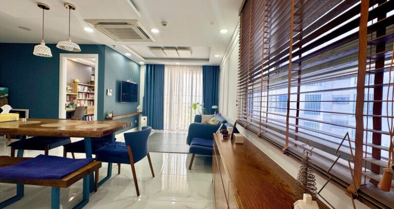 phong khach can ho can ban 3 810x430 - Bán căn hộ chung cư Scenic Valley 2, 97m2, 03pn, giá 8.8 tỷ, nhà đẹp, đầy đủ nội thất.