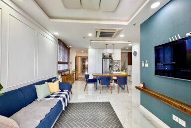 phong khach can ho can ban gap 385x258 - Bán căn hộ chung cư Scenic Valley 2, 97m2, 03pn, giá 8.8 tỷ, nhà đẹp, đầy đủ nội thất.