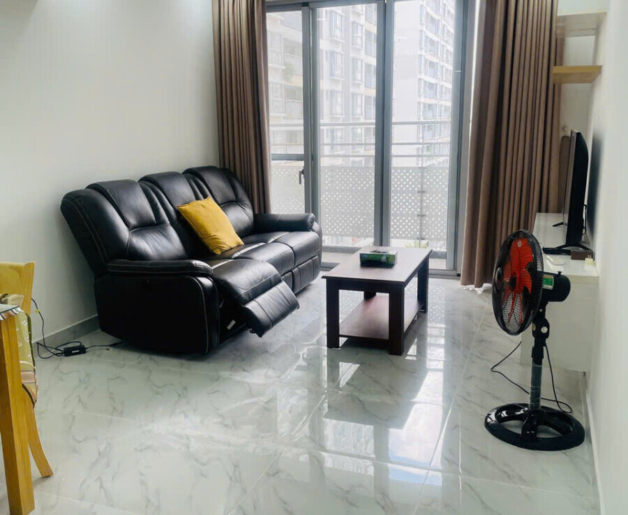 phong khach can ho cho thue 2 900x738 - Cho thuê căn hộ chung cư Scenic Valley 1, 80m2, 02pn, giá 22tr/tháng, bao VAT, nội thất đầy đủ, xem nhà dễ.