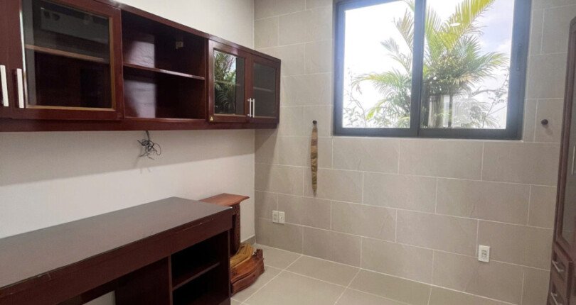 phong lam viec 810x430 - Giá mua bán căn hộ 3pn số 01 tòa C chung cư Nam Khang Phú Mỹ Hưng T9/2025
