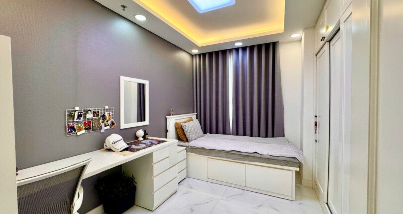 phong ngu can ho ban 11 810x430 - Bán căn hộ chung cư Scenic Valley 2, 97m2, 03pn, giá 8.8 tỷ, nhà đẹp, đầy đủ nội thất.