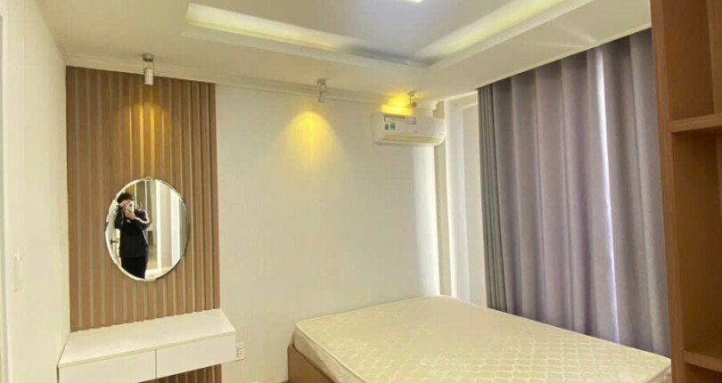 phong ngu can ho ban 17 810x430 - Bán căn hộ 80m2, chung cư Scenic Valley 1, giá 7 tỷ, 02pn, nội thất đầy đủ, xem nhà dễ.