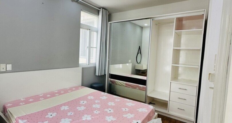 phong ngu can ho ban 9 810x430 - Cần bán căn hộ chung cư Sky Garden 3, 68m2, lầu cao, giá 4.690 tỷ, nhà đang trống xem nhà dễ.