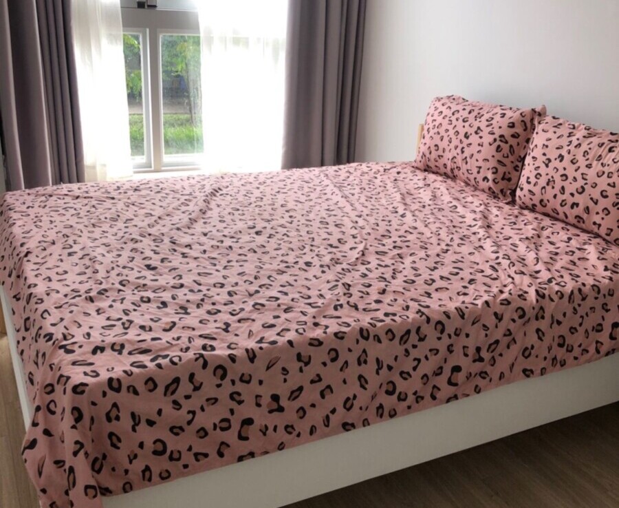 phong ngu can ho can ban 4 900x738 - Bán căn hộ chung cư Scenic Valley 1, 71m2, giá 5.8 tỷ, nhà đang có hợp đồng thuê ổn định.