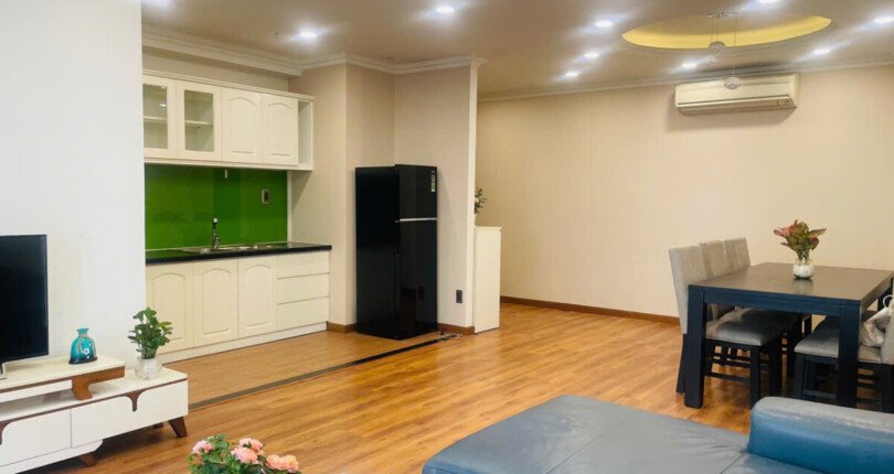 phong ngu can ho can ban 810x430 - Bán căn hộ chung cư Green Valley , diện tích 118m2, giá 9.5 tỷ, nội thất đầy đủ, xem nhà dễ.