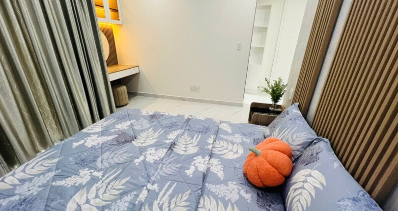 phong ngu chinh can ho ban 1 810x430 - Bán căn hộ chung cư Star Hill, 87m2, 03pn, giá 8,2 tỷ, nhà đẹp, đầy đủ nội thất, nhà đang có hợp đồng thuê cao.