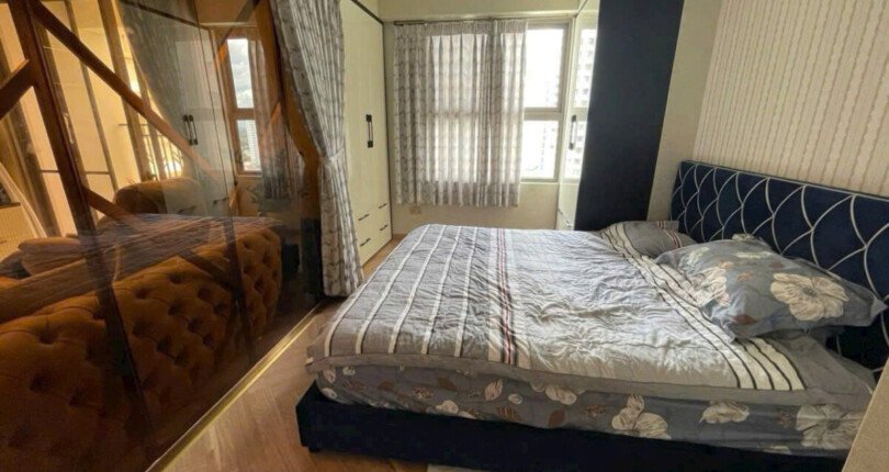 phong ngu hoan thien day du thiet bi 810x430 - Giá mua bán cặp căn hộ thông nhau 4pn tòa B chung cư Saigon South Residences T10/2025