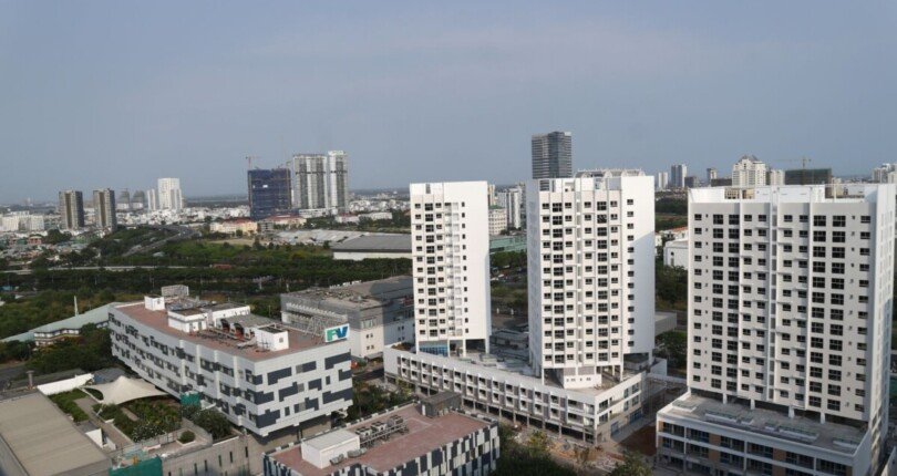 view nhin tu can ho 810x430 - Giá mua bán căn hộ 3pn D-02 căn góc, lầu cao chung cư Green Valley Phú Mỹ Hưng T10/2025