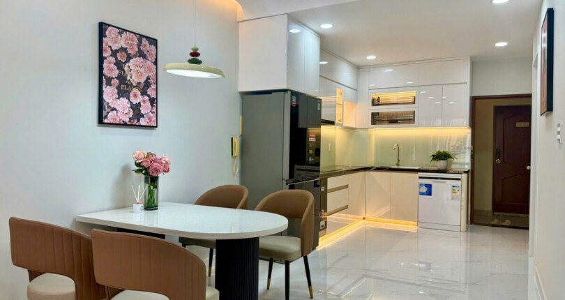ban can ho sky garden 2 1 3 810x430 - Cho thuê căn hộ Sky Garden 2. DT 71m2 Nhà rất đẹp- Nội thất mới 100%- thiết kế 2 Phòng-2wc- Giá thuê 18 Triệu/Tháng
