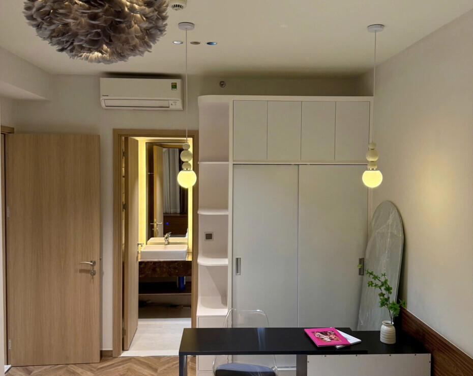 ban can ho the peak mitown 12 930x738 - Cần bán căn hộ cao cấp tại Midtown The Peak. DT 80m2 Lầu cao- Nội thất mới hiện đại- 2 Phòng-2wc- kèm ô xe- Giá 10.5 Tỷ