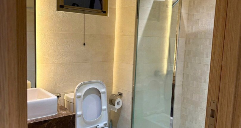 ban can ho the peak mitown 23 810x430 - Cần bán căn hộ cao cấp tại Midtown The Peak. DT 80m2 Lầu cao- Nội thất mới hiện đại- 2 Phòng-2wc- kèm ô xe- Giá 10.5 Tỷ