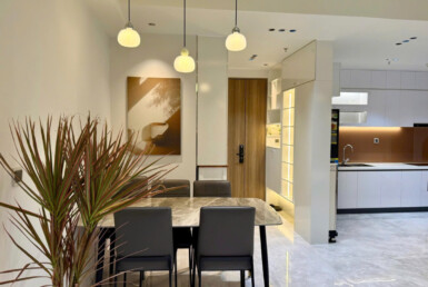 ban can ho the peak mitown 7 385x258 - Cần bán căn hộ cao cấp tại Midtown The Peak. DT 80m2 Lầu cao- Nội thất mới hiện đại- 2 Phòng-2wc- kèm ô xe- Giá 10.5 Tỷ